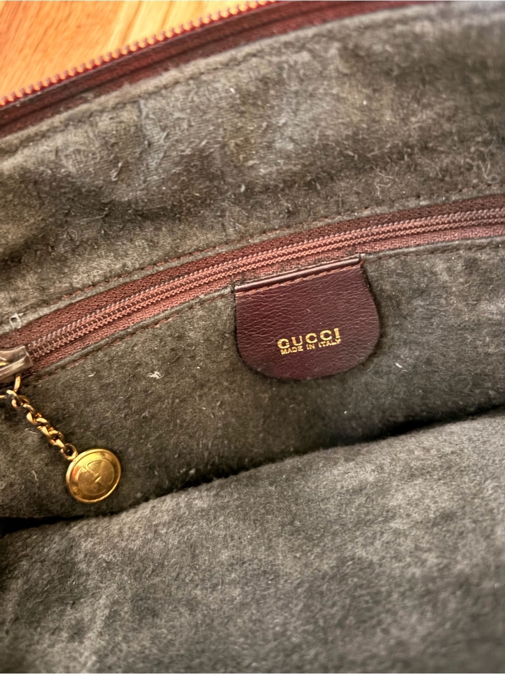 Vintage GUCCI Diana Bamboo Handle Bag w shoulder strap in Burgundy - Picture 8 of 13